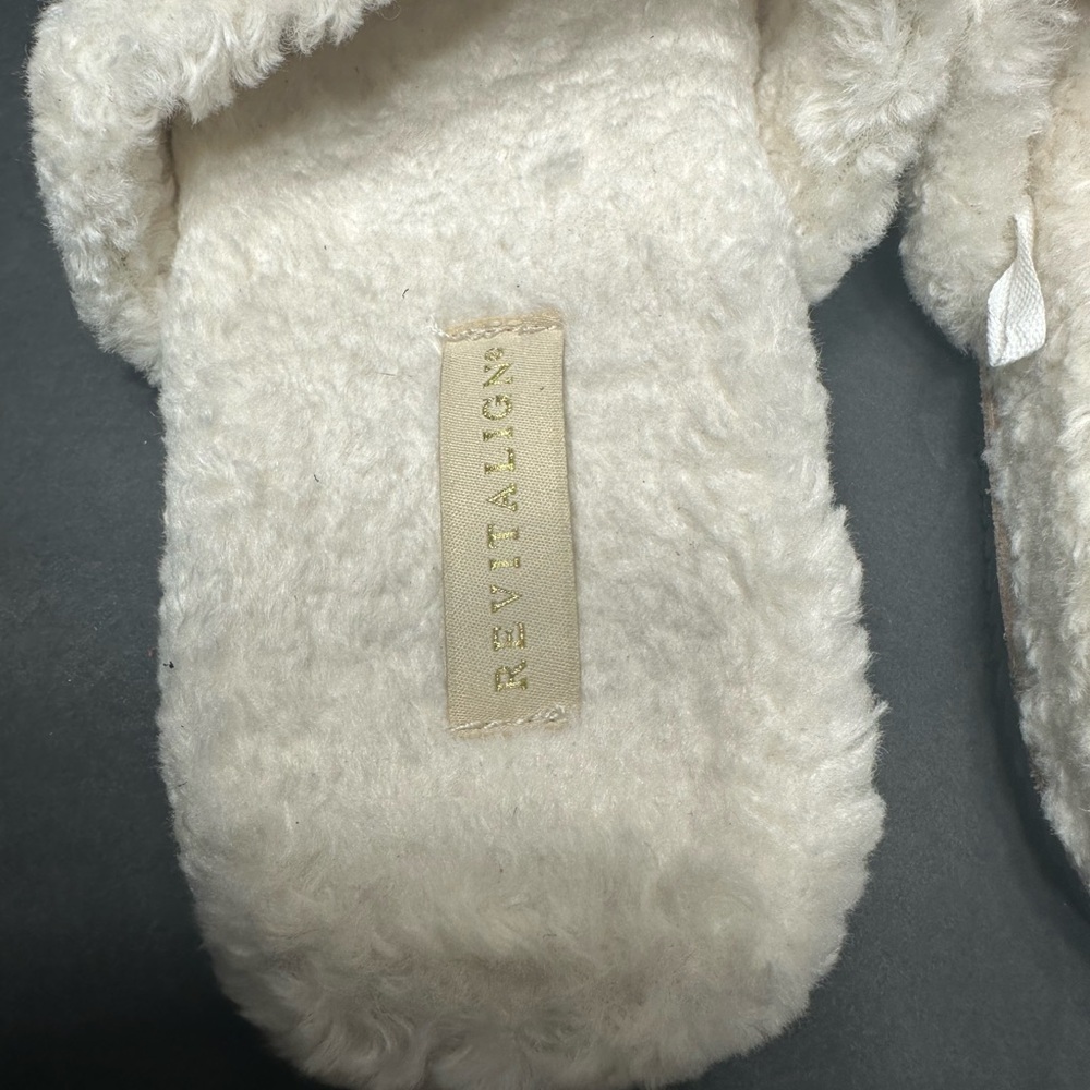 REVITALIGN Black and White Plush Slide Slippers size 12 brand new with out box - Picture 5 of 8